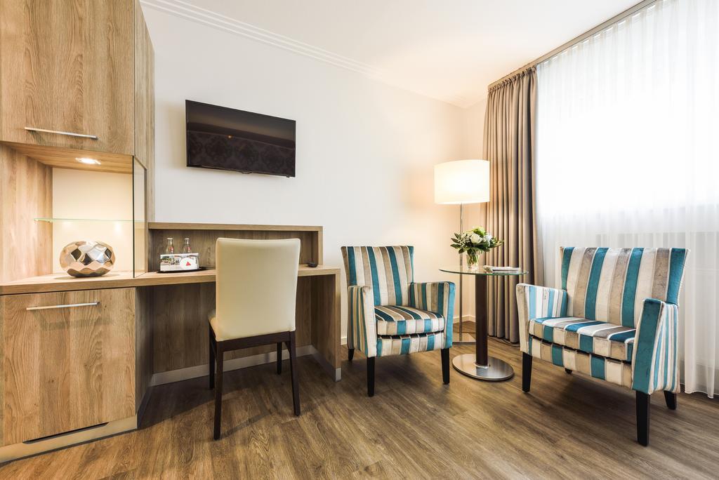 See Und Sporthotel Ankum Mit Lakeside Apartments Exteriör bild